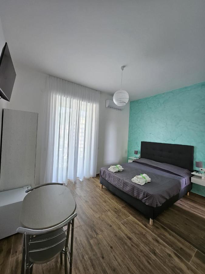 B&B Pietre Preziose Salerno Luaran gambar