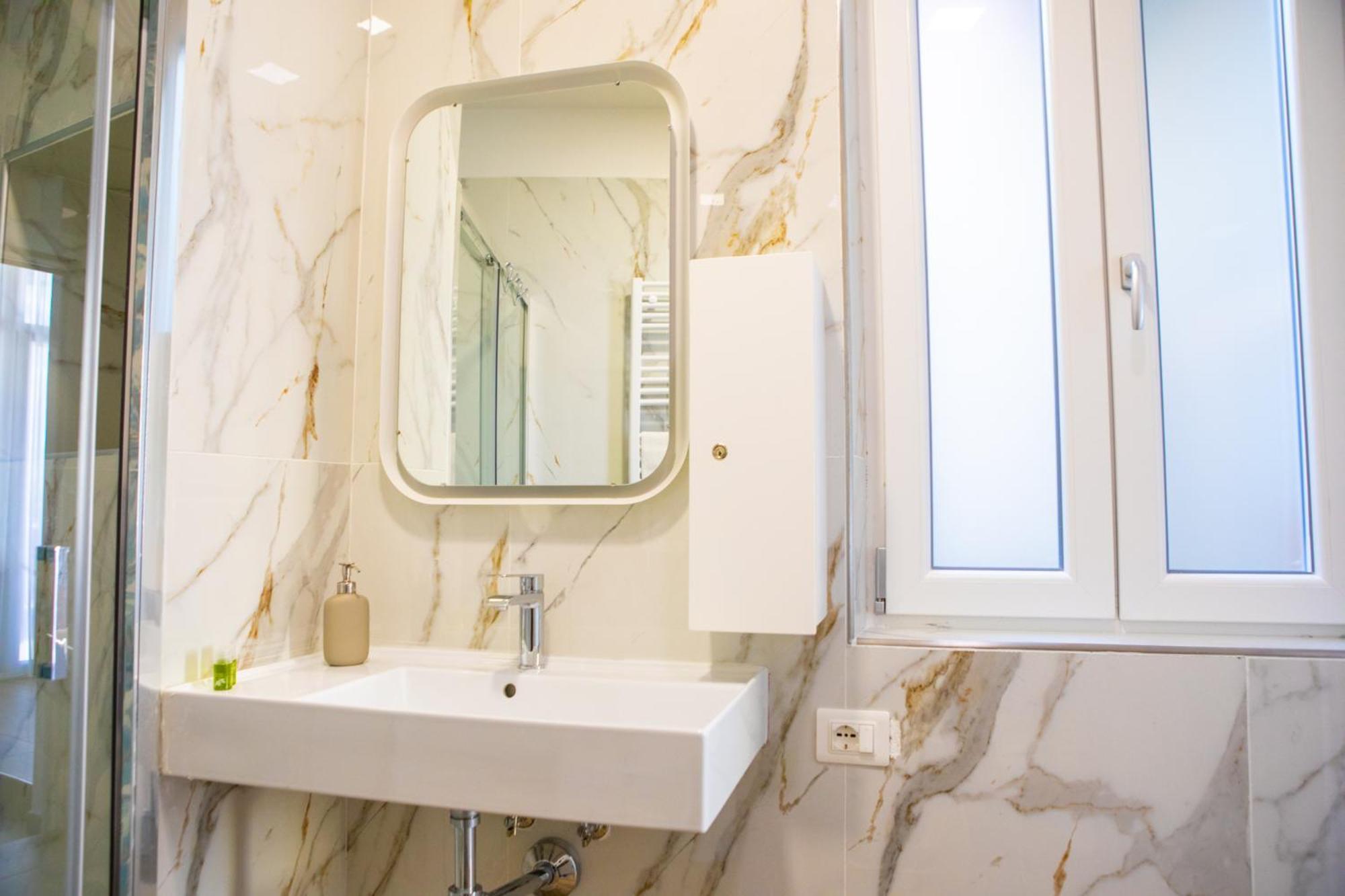 B&B Pietre Preziose Salerno Luaran gambar