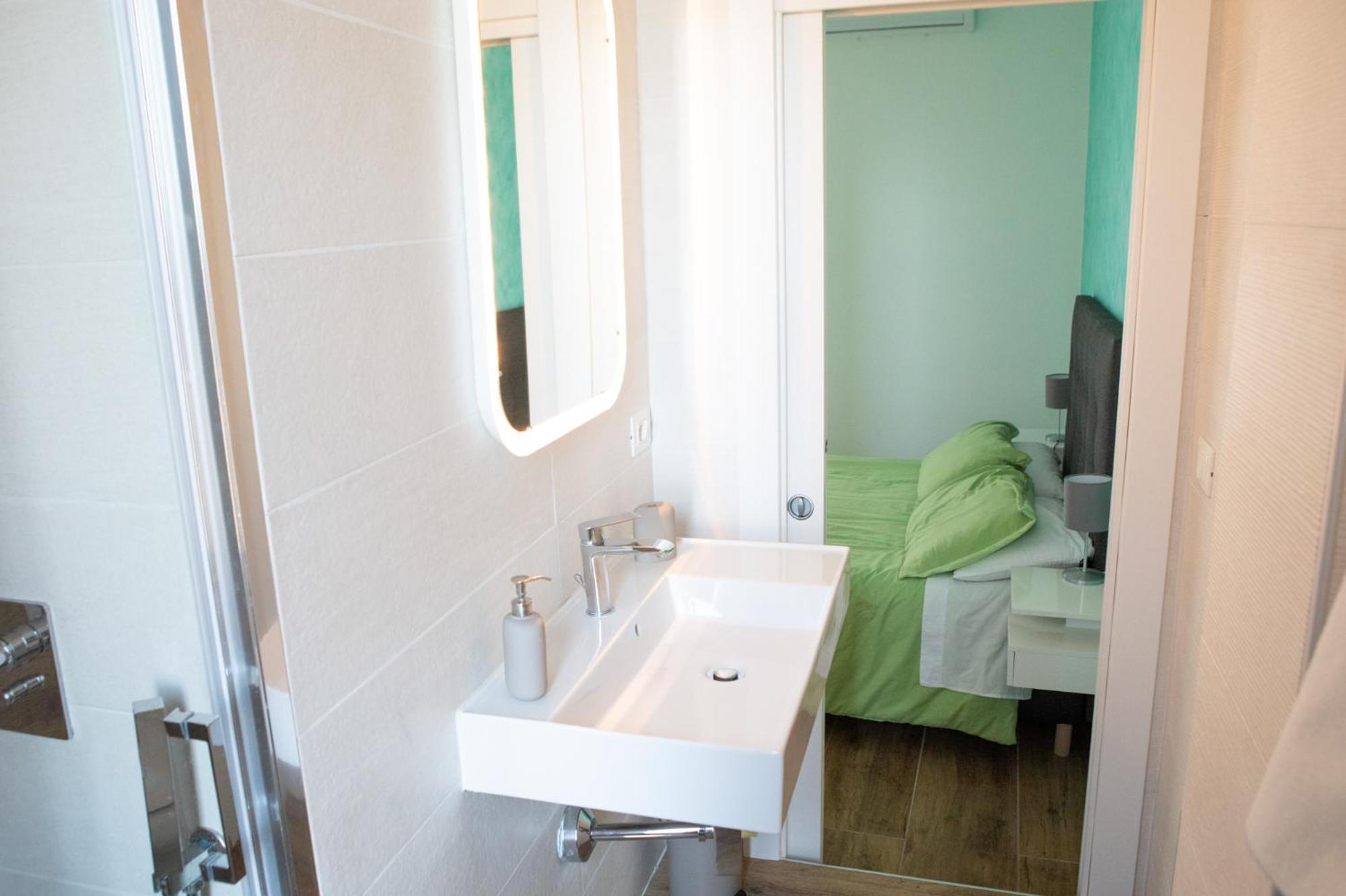 B&B Pietre Preziose Salerno Luaran gambar