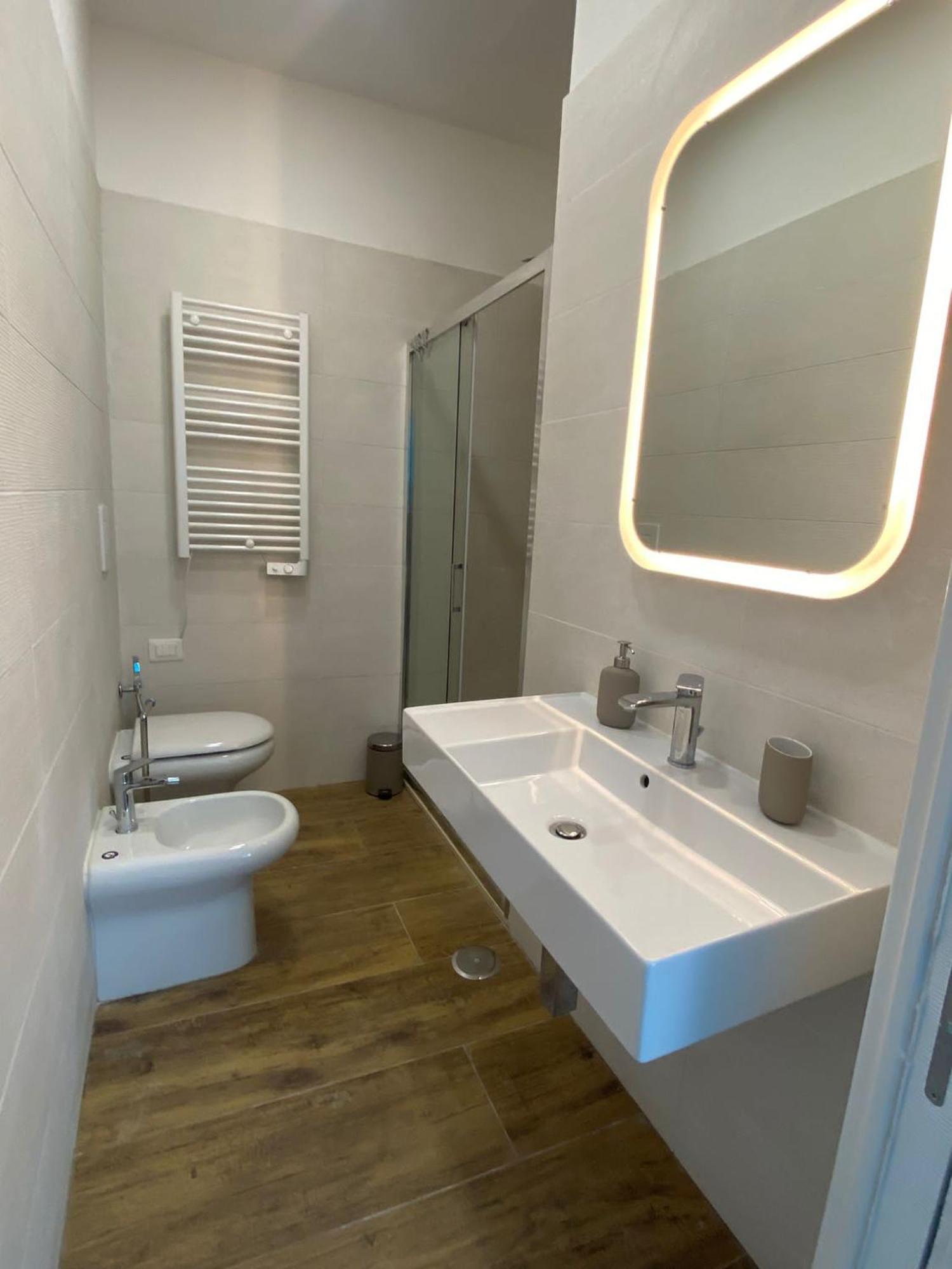 B&B Pietre Preziose Salerno Luaran gambar