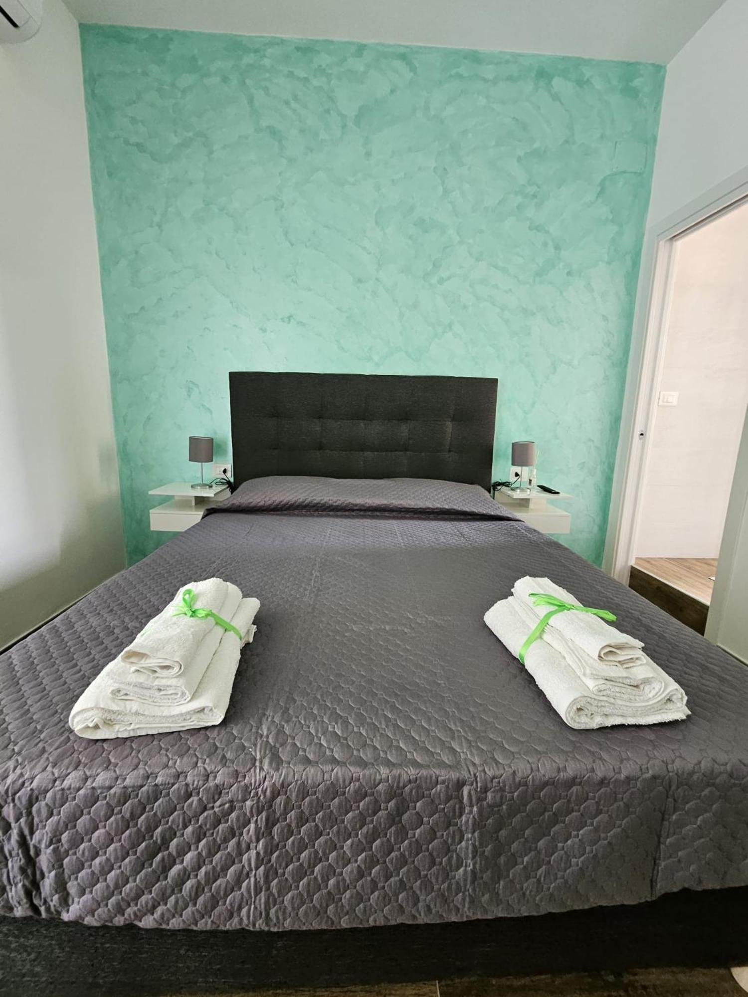 B&B Pietre Preziose Salerno Luaran gambar